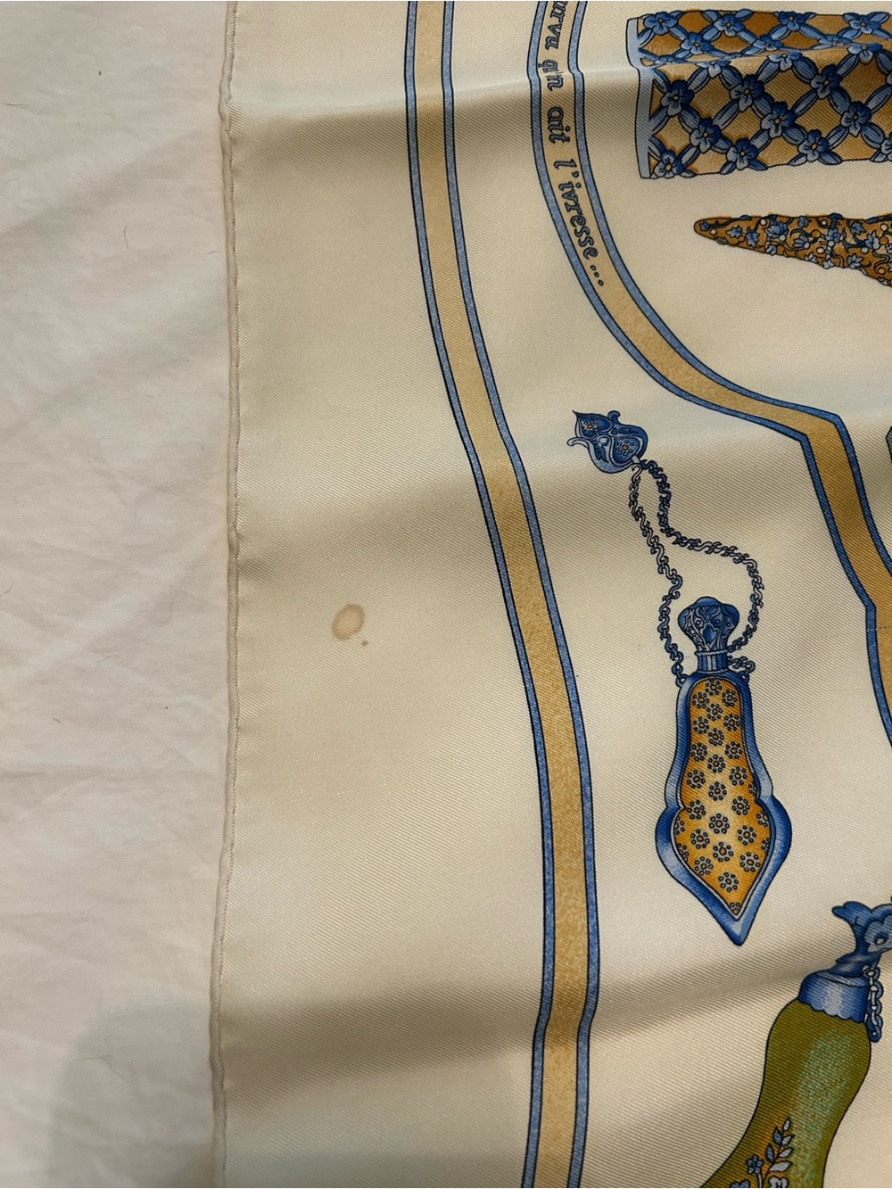Vintage Hermes Cream, Blue and Gold Silk Scarf Carré 90 - Picture 4 of 7
